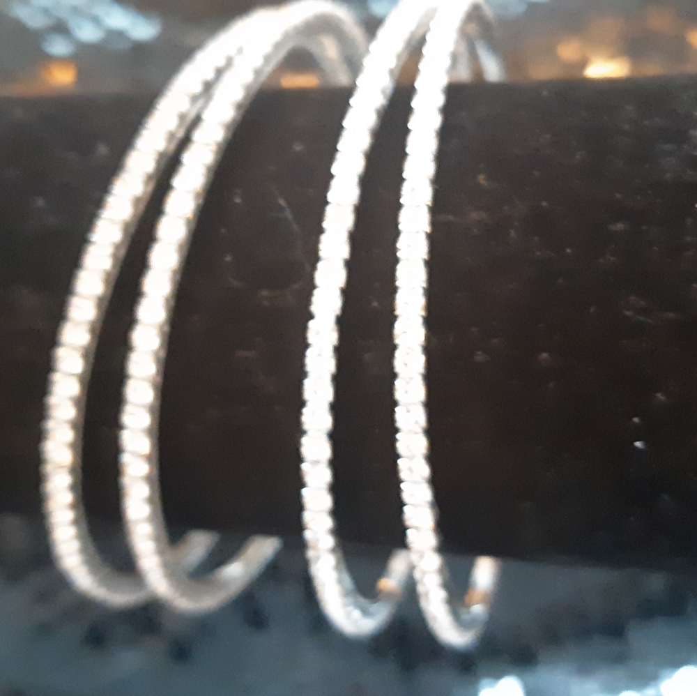 New Elegant Silver Plated Rhinestone Bangle Style Braclet In A Set Of 4